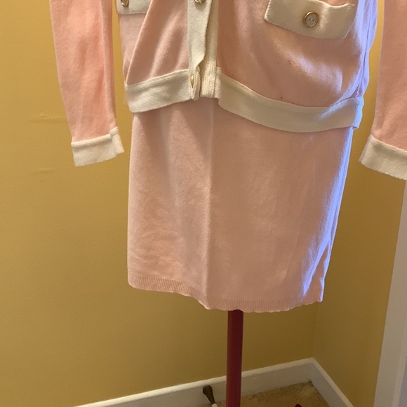 Moda Intl knit suit set in pink and cream - Picture 3 of 15